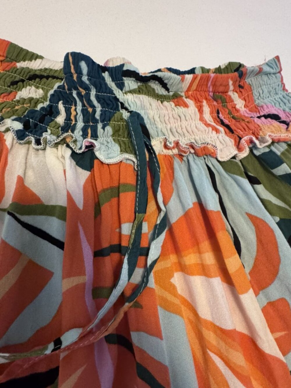True Destinations Tropical Flare Pants – Palm Print | Size L - HS0379 - Picture 7 of 8